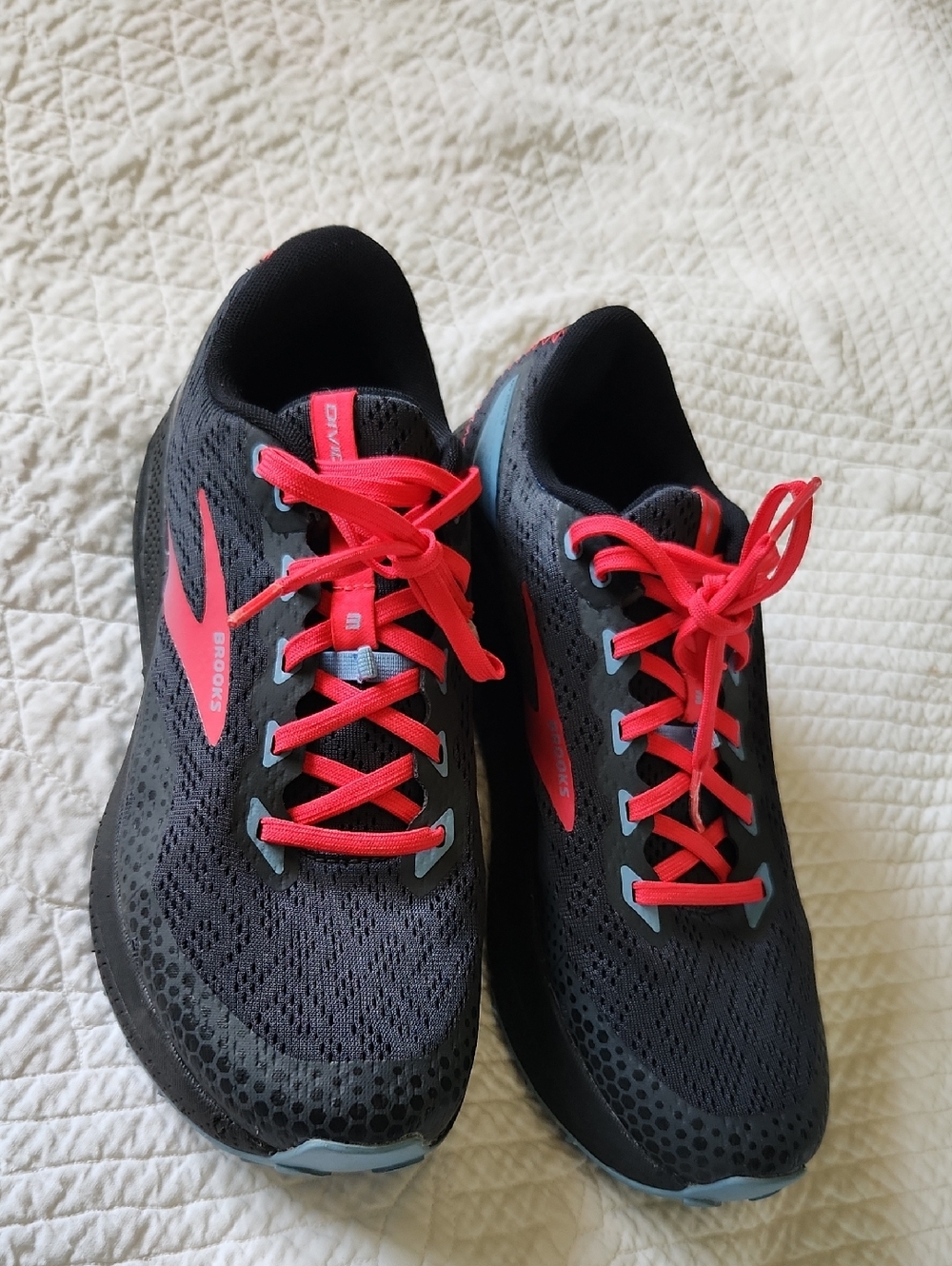 Women's Brooks Shoes
